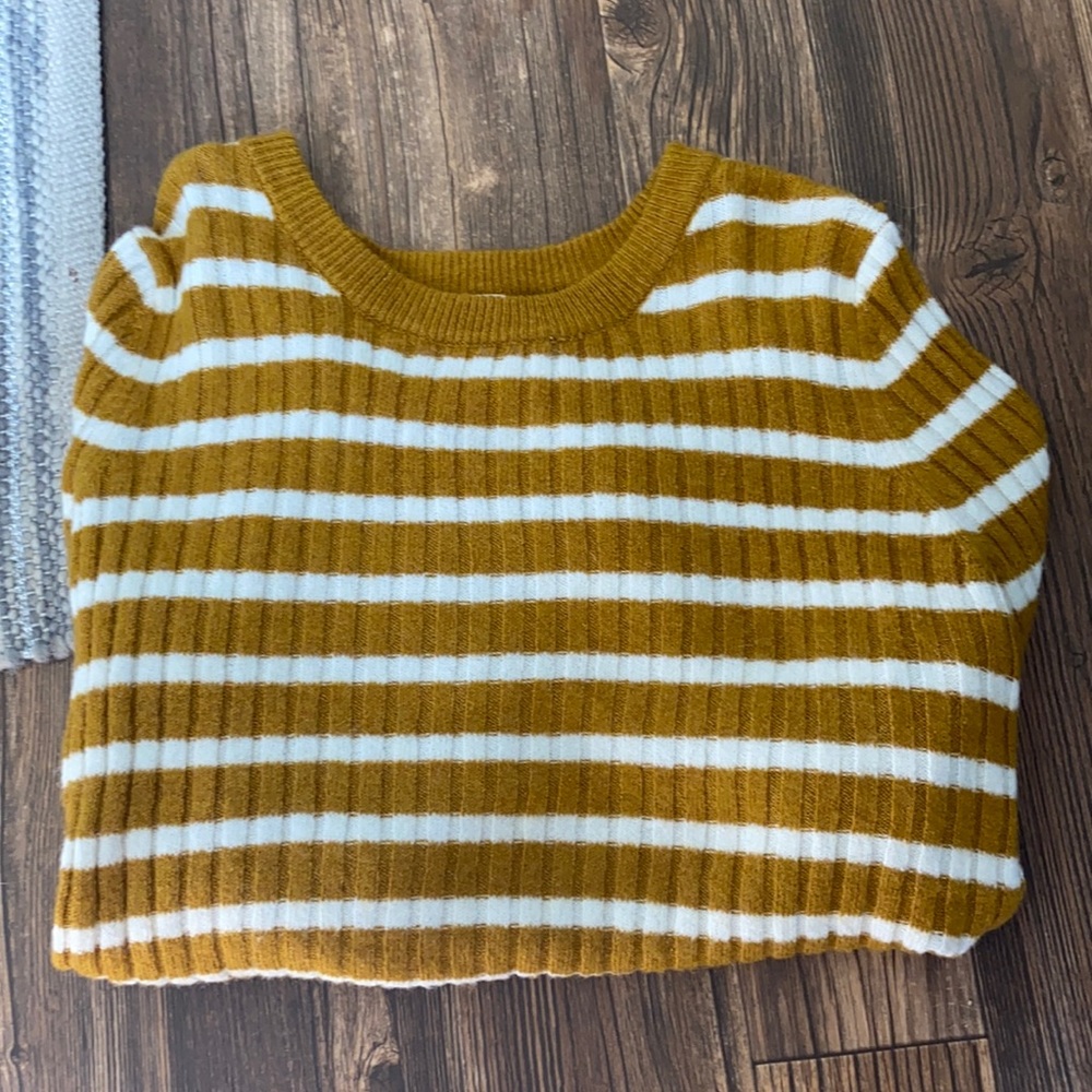 Old Navy Sweater